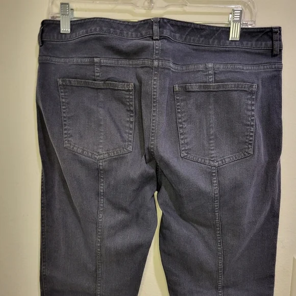 St.John Jeans size 8 - Picture 7 of 8